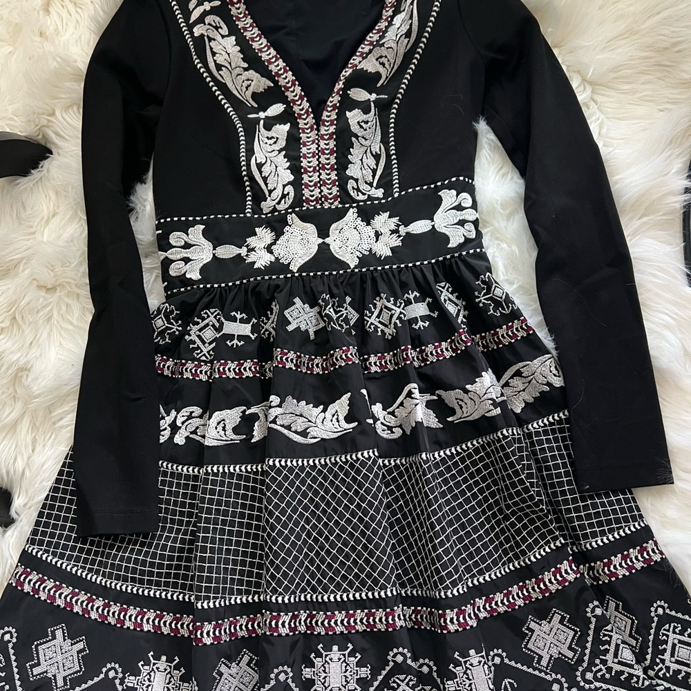 Bebe Dress - Picture 5 of 16